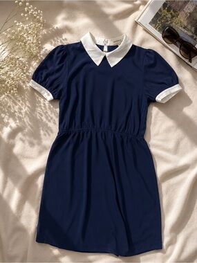 Classic Navy Collared Short-Sleeve Dress with White Trim